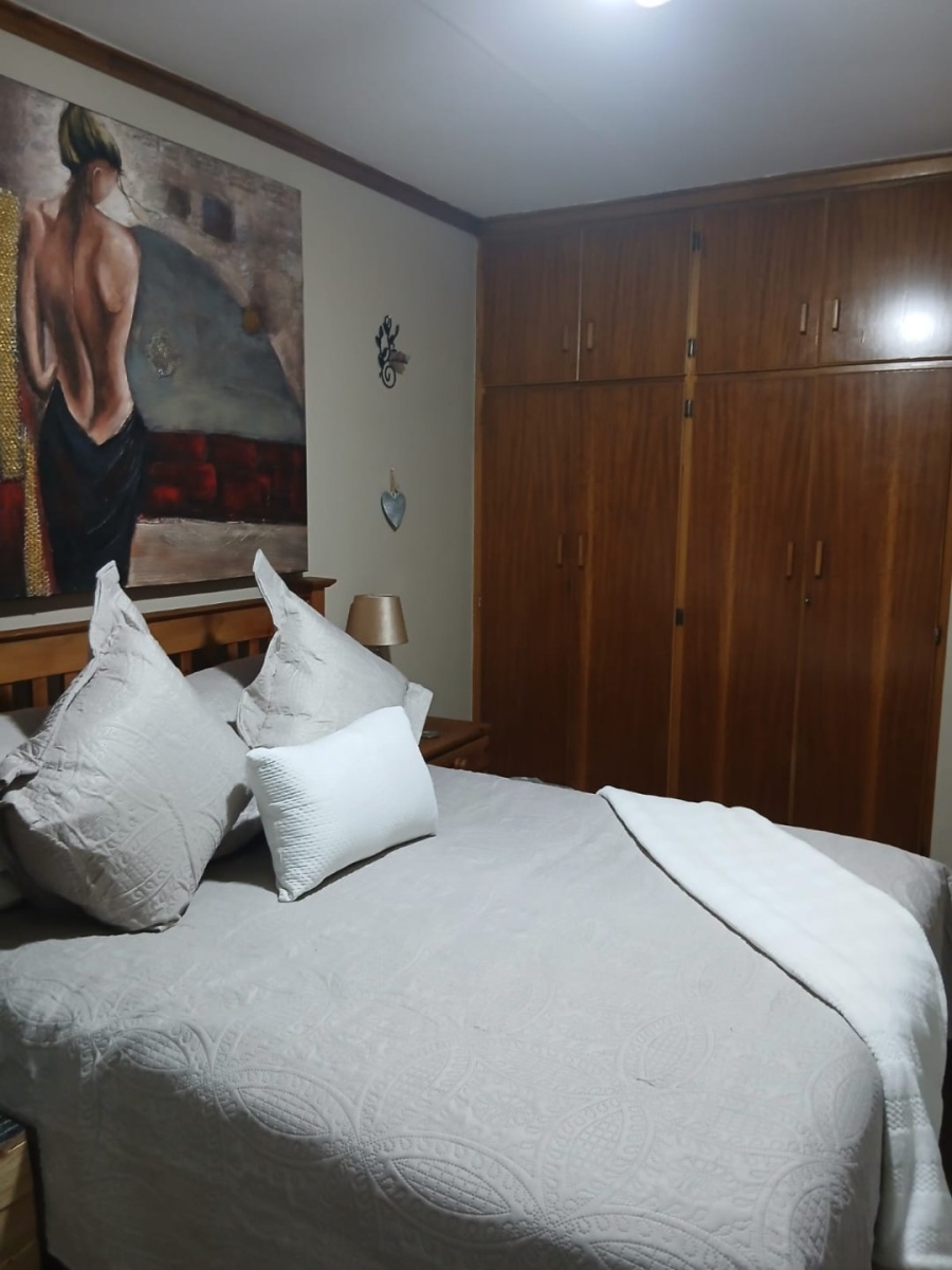 2 Bedroom Property for Sale in Pellissier Free State